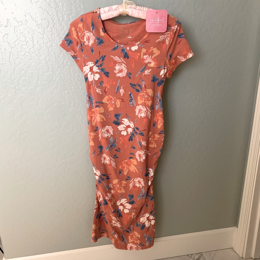 NWT Ingrid and Isabel ruched maternity dress